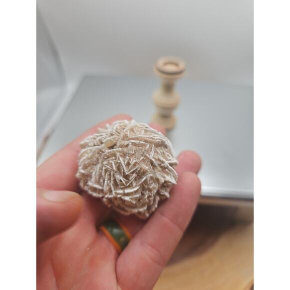 Desert Rose Crystal Stone W/stand 71grams - Picture 10 of 12